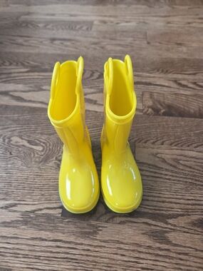 Falls Creek - Yellow Pull-On Rain Boots- Toddler Size 9